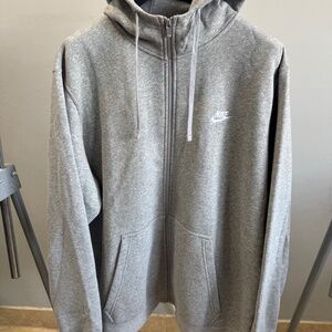 Nike Sportswear Club Fleece Full-Zip Hoodie